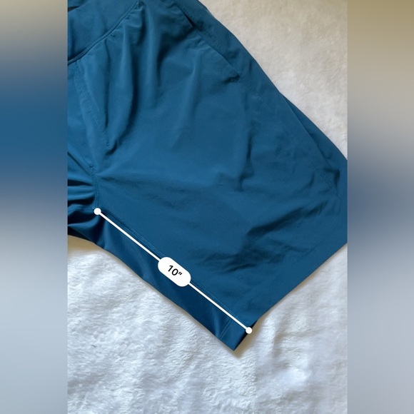 Lululemon License to Train Shorts 10” Blue Lined Size L Adjustable Drawstring - Picture 5 of 12